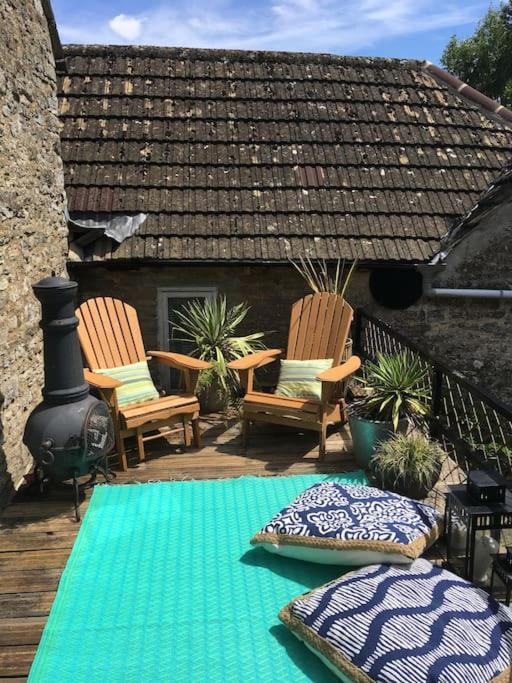 Large 4 Bed House In Malmesbury, Great For Big Families Holiday home Malmesbury