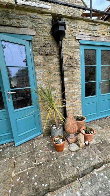 Large 4 Bed House In Malmesbury, Great For Big Families