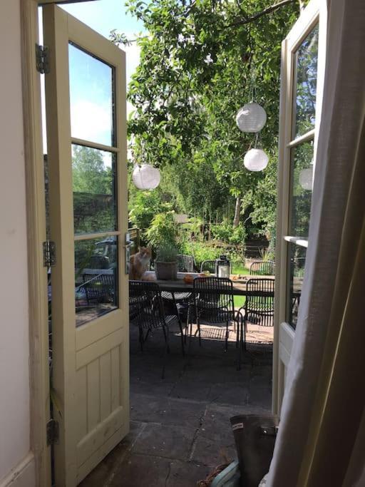 Large 4 Bed House In Malmesbury, Great For Big Families Holiday home