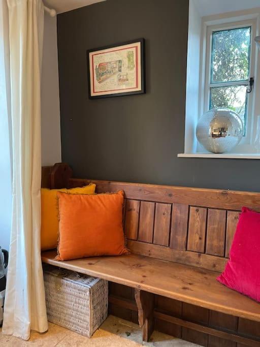 Holiday home Large 4 Bed House In Malmesbury, Great For Big Families Malmesbury